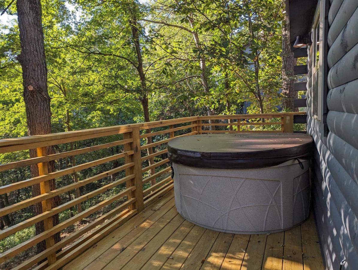 Cabin #6 With Hot Tub Deck And Sunset View At Loblolly Pines Eureka Springs Luaran gambar